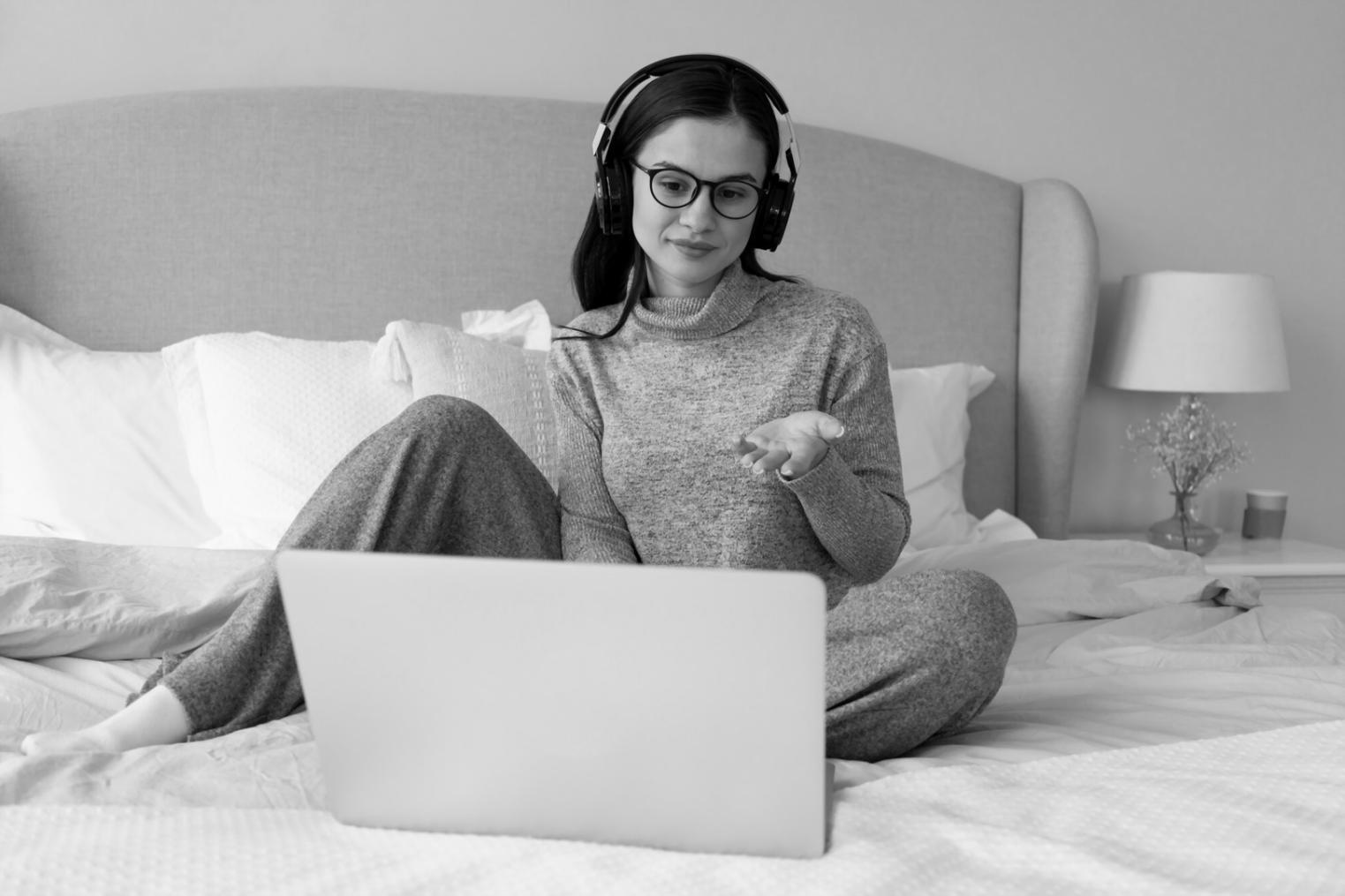 Estudiantes de santharivix trabajando con presupuestos personalizados